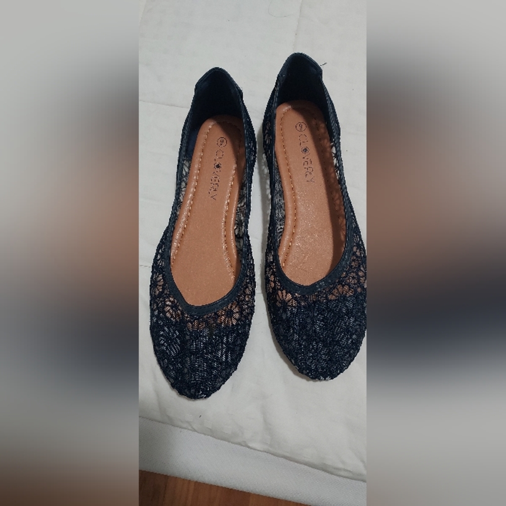 Cloverly, Lacey blue, flat, shoes, size 9, never worn